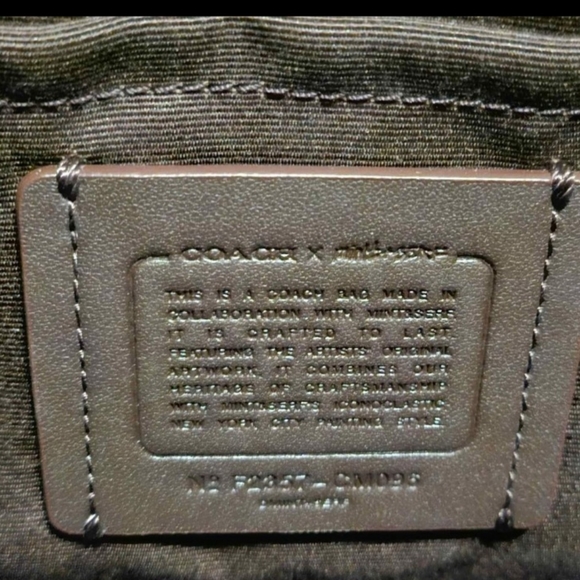 Coach purse - Picture 4 of 6